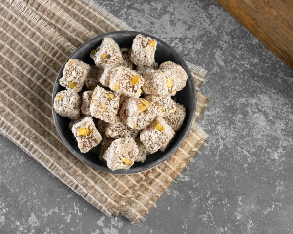 Hindistan Cevizli Antep Fıstıklı Küçük Lokum