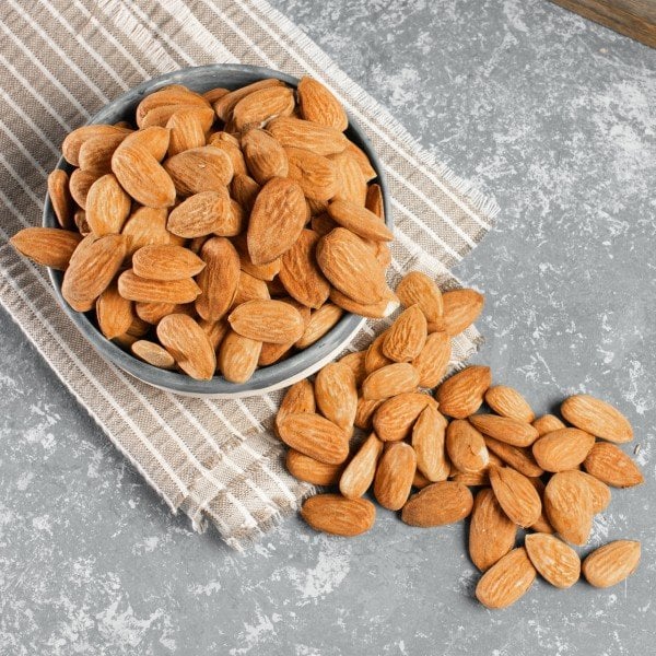 Çiğ Badem İçi (Yerli)